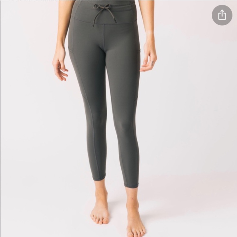 Sage Pocket Drawstring Luxe 7/8 (24”) (4)